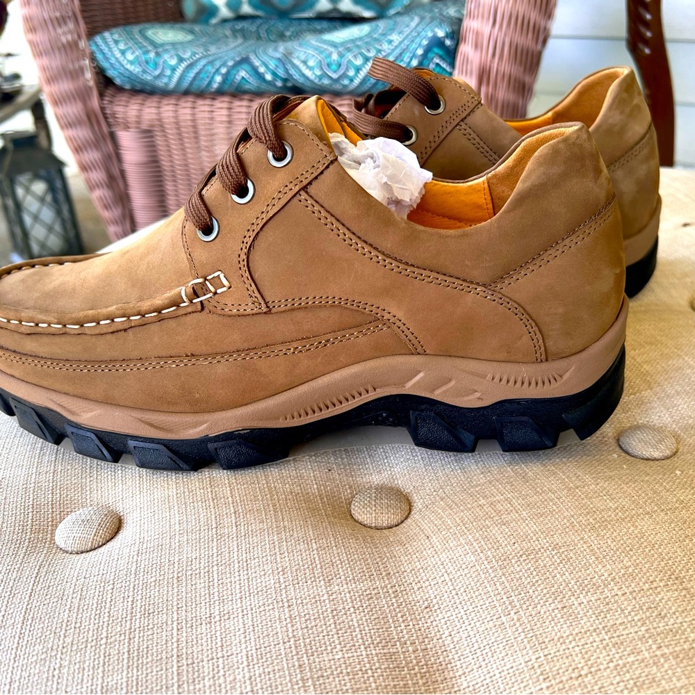 Brand New Chamaripa Boots